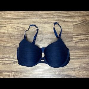 Victoria’s Secret Tshirt Bra 38DD
